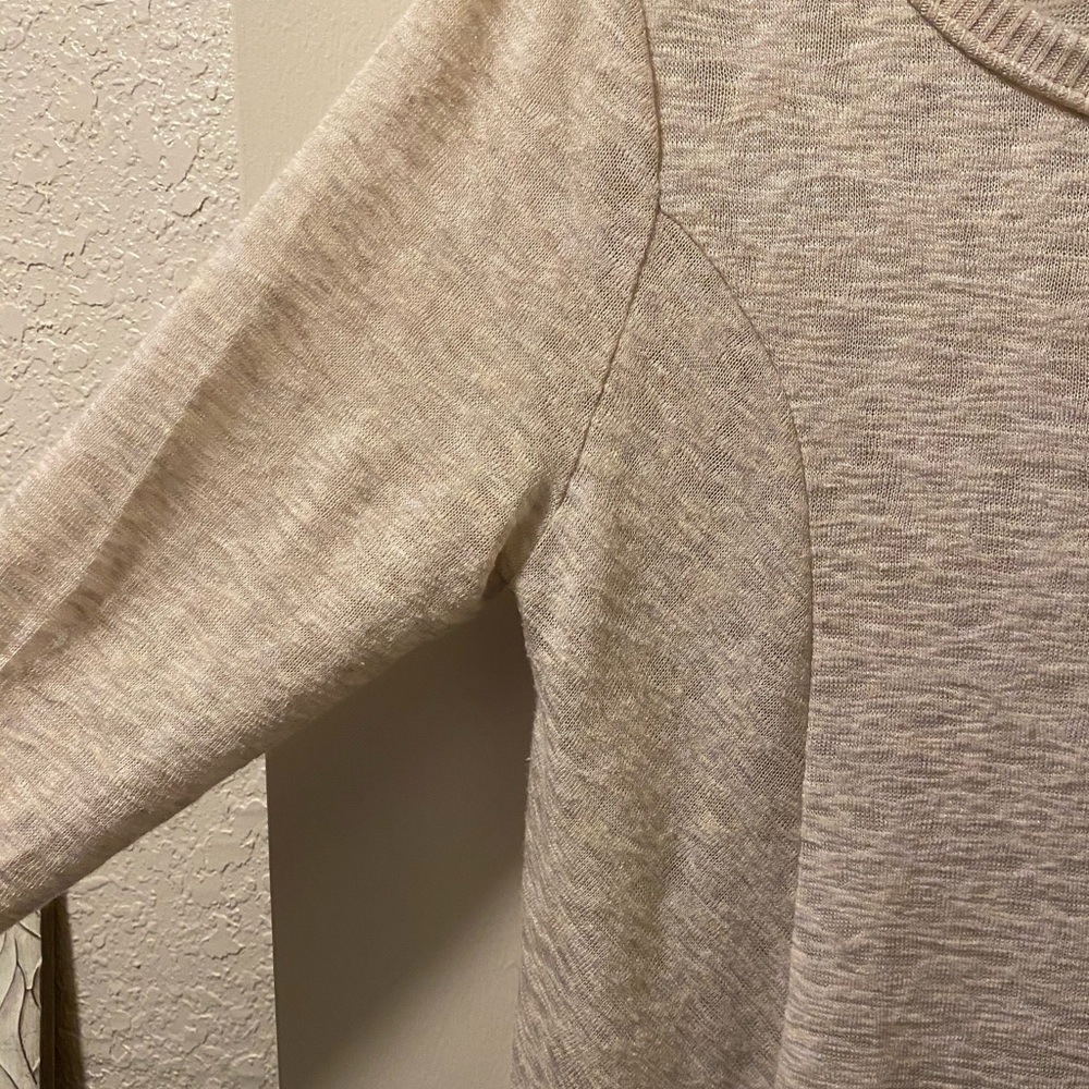 Tan blouse - Picture 4 of 6